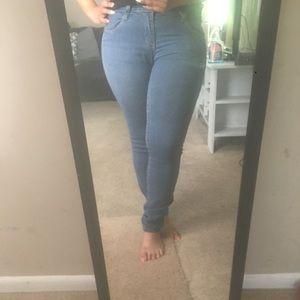 Skinny jeans